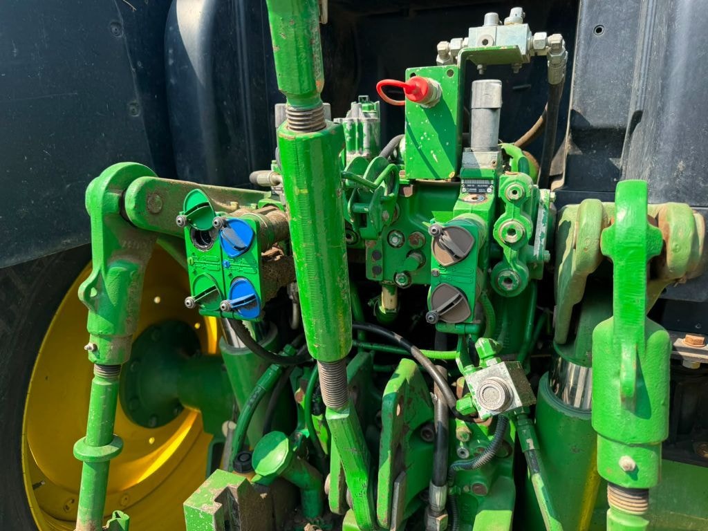 Tracteur JOHN DEERE 6130R - photo slide 15