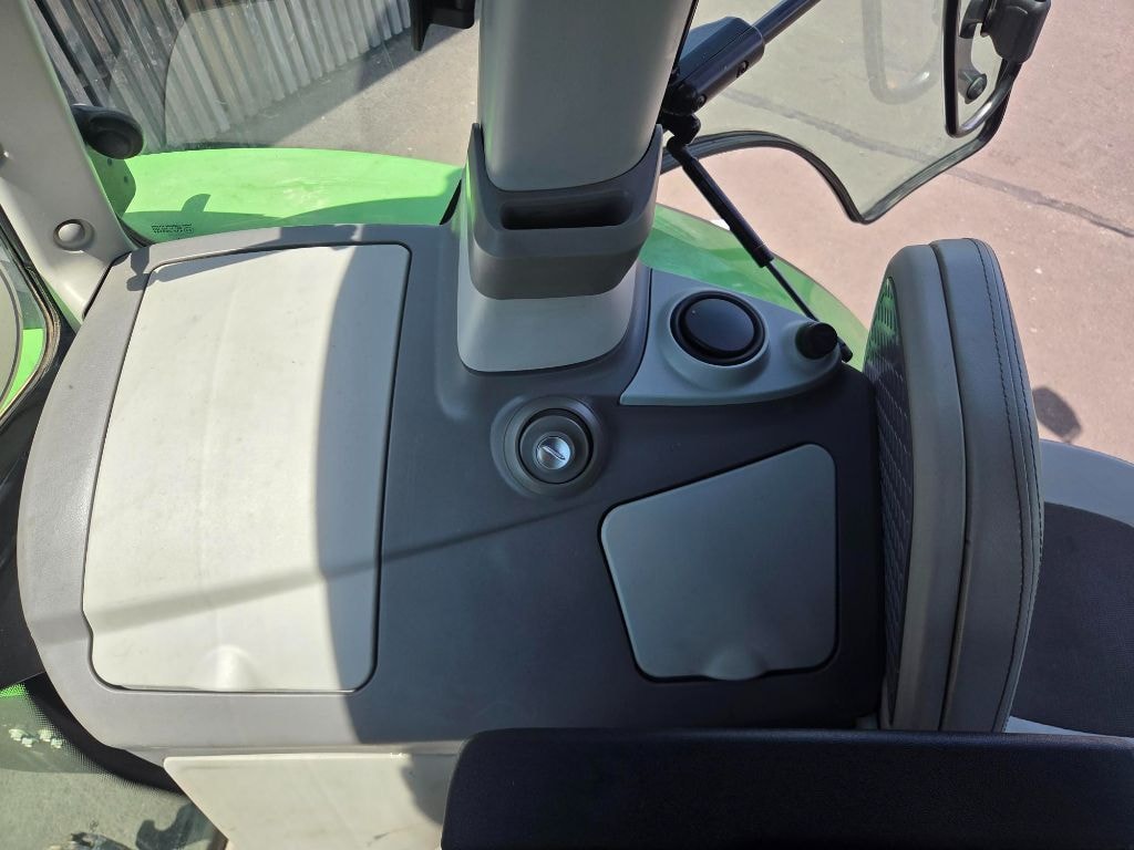 Tracteur chargeur DEUTZ FAHR 6165 AGROTRON TTV - photo slide 38