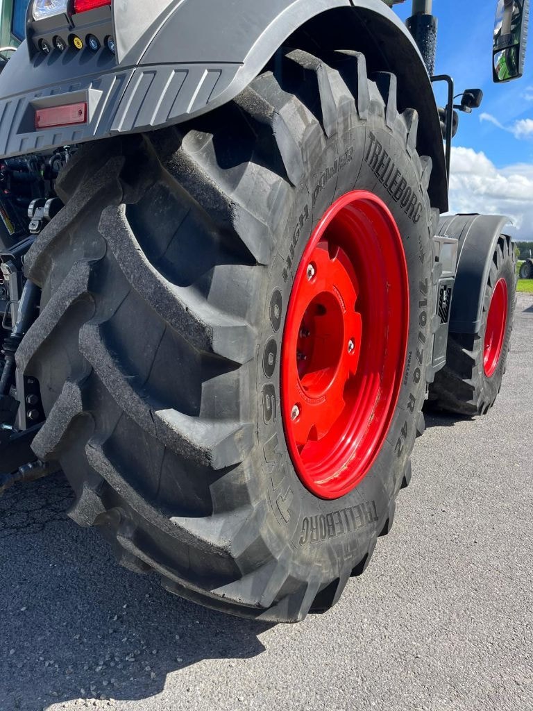 Tracteur FENDT 826 S4 Profi + - photo slide 22