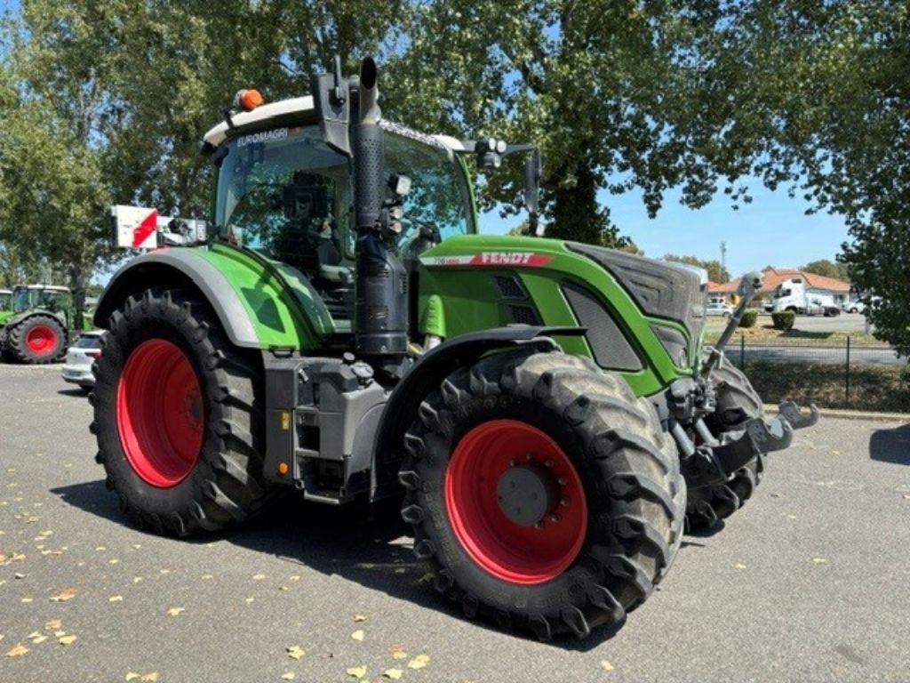 Tracteur FENDT 716 VARIO POWER + - photo slide 3