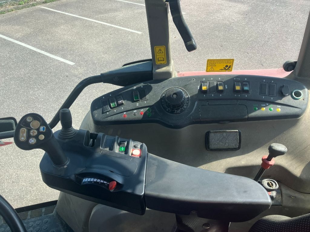 Tracteur CASE IH CVX 150 - photo slide 6