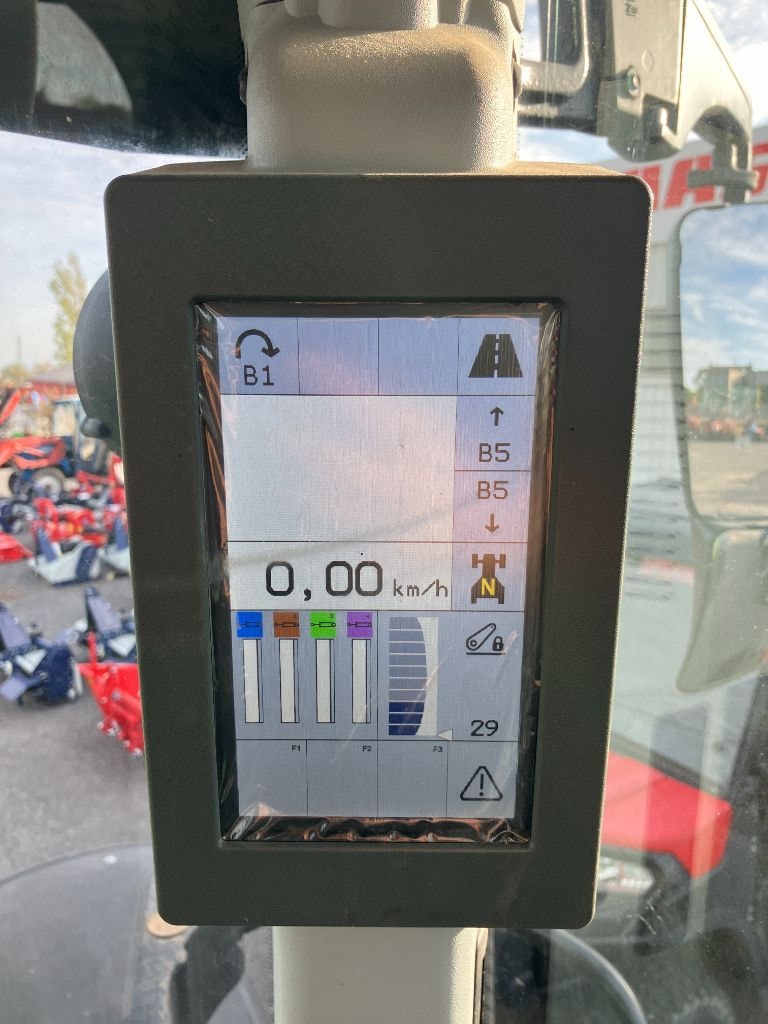 Tracteur CLAAS ARION 610 CIS+ - photo slide 12