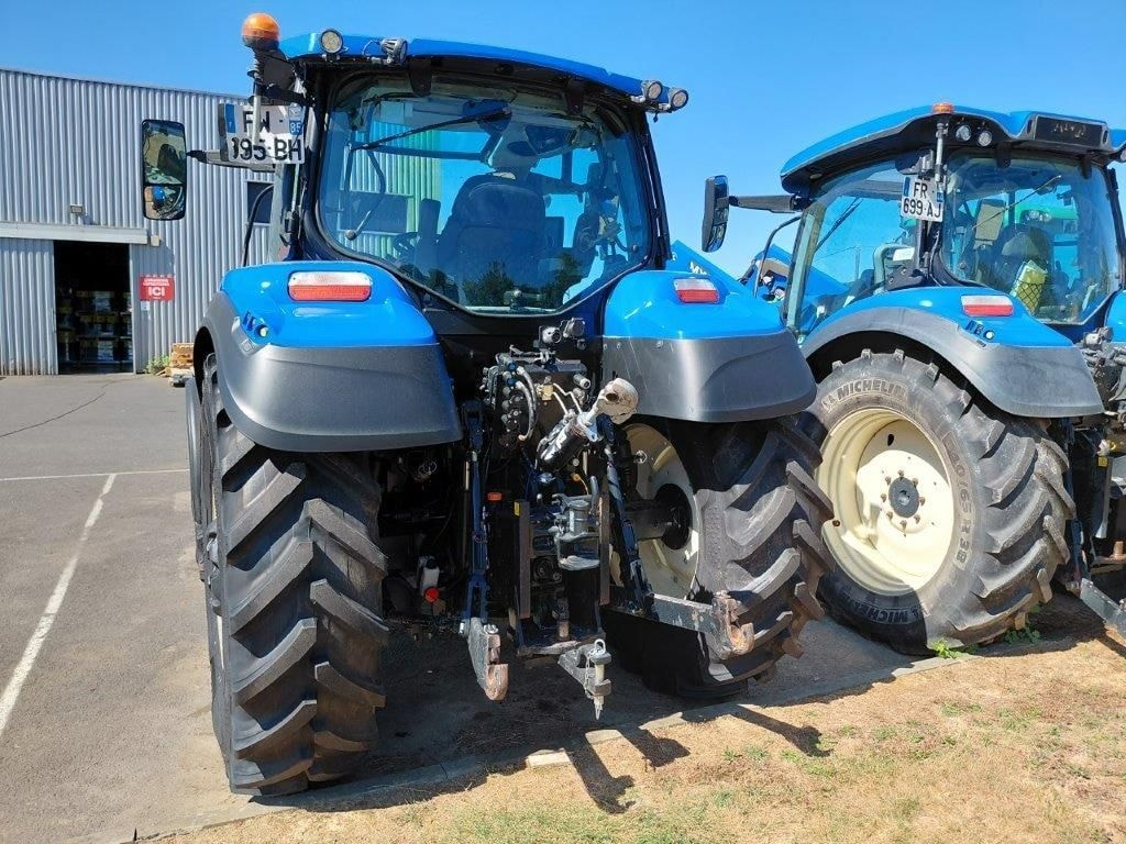 Tracteur chargeur NEW HOLLAND T5.110 - photo slide 5