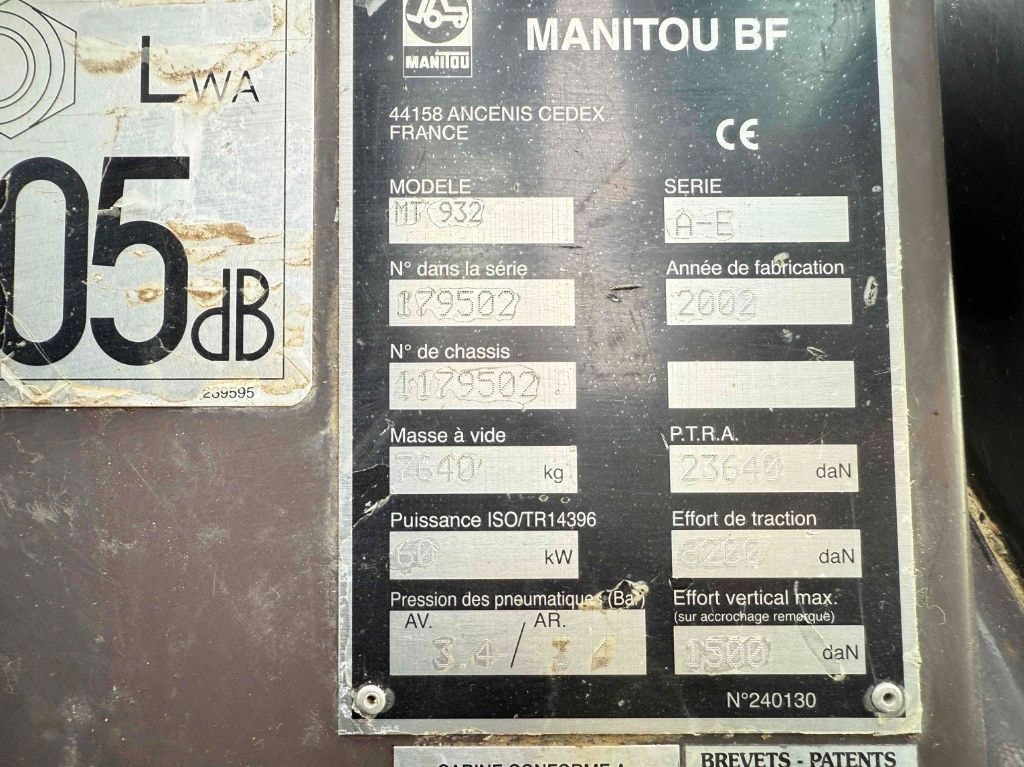 Telescopique MANITOU MLT 932 - photo slide 15