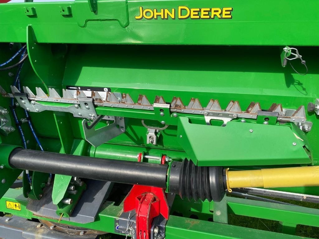 Moissonneuse JOHN DEERE T 560 HM - photo slide 21