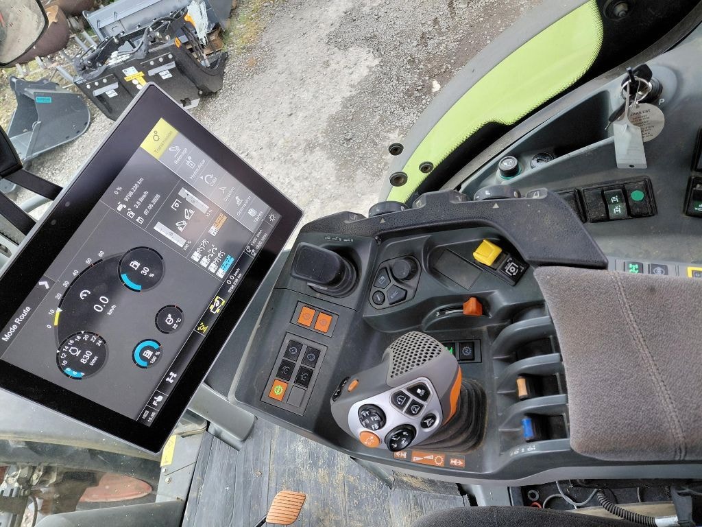 Tracteur CLAAS ARION 660 CMATIC - photo slide 5