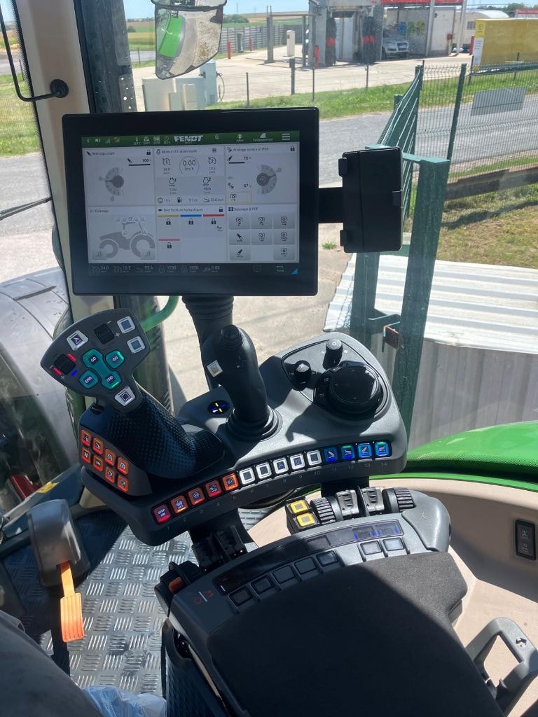 Tracteur FENDT 724 GEN6 Power+ - photo slide 5