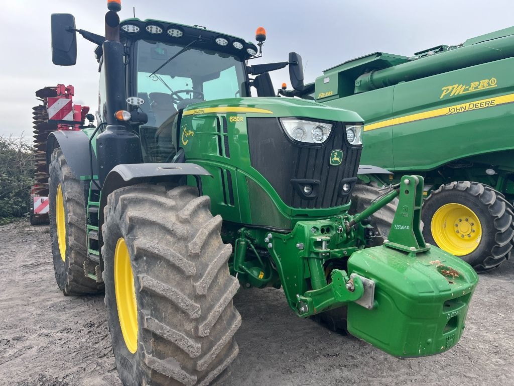Tracteur JOHN DEERE 6250R - photo slide 19