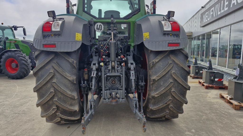 Tracteur FENDT 826 VARIO PROFI + - photo slide 5