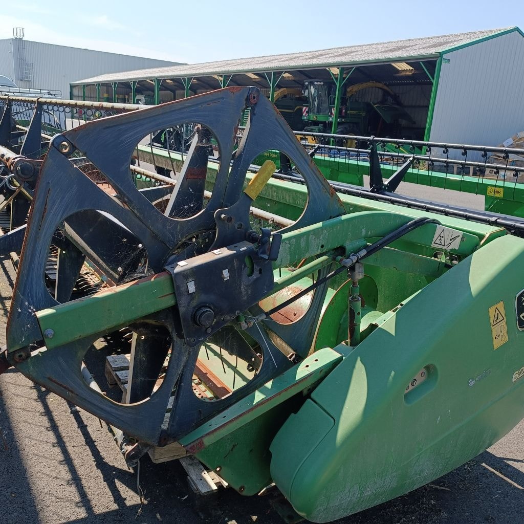 Coupe (MB) JOHN DEERE 622R - photo slide 8