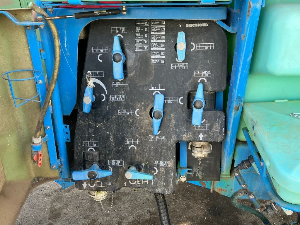 Pulverisateur BERTHOUD DP TRONIC 32 - photo slide 35