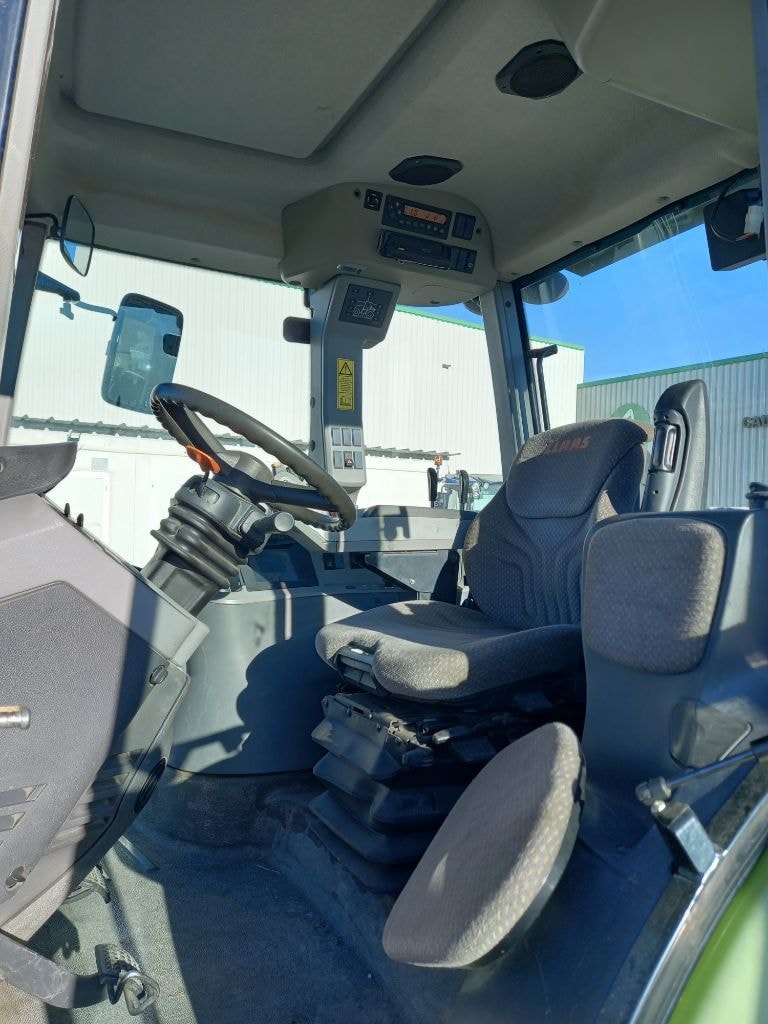Tracteur CLAAS ARION 640 - photo slide 17