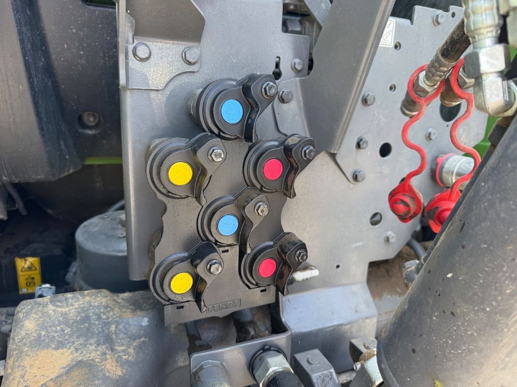 Tracteur FENDT 716 power - photo slide 11