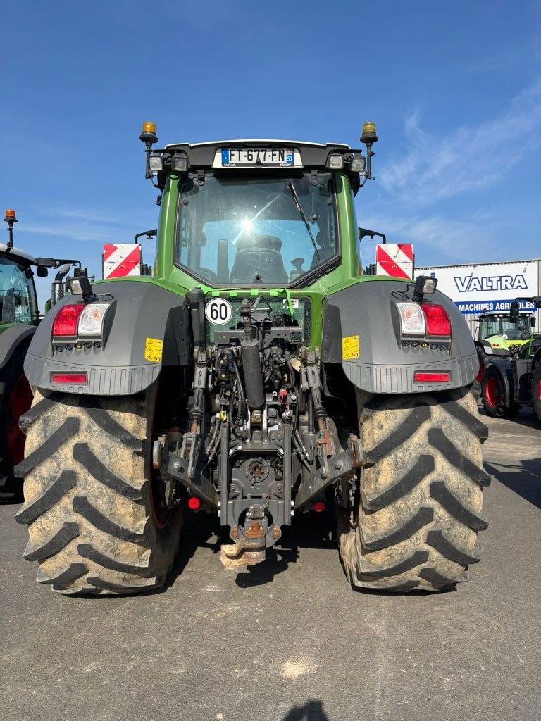 Tracteur FENDT 824 VARIO PROFI + - photo slide 6