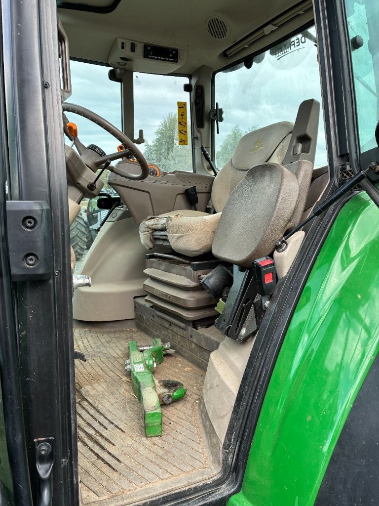 Tracteur chargeur JOHN DEERE 6120 M COMMAN QUAD - photo slide 7