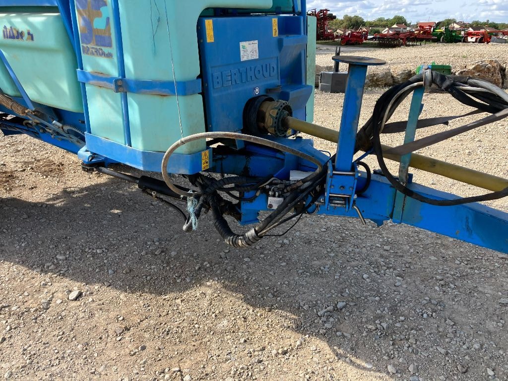 Pulverisateur BERTHOUD DP TRONIC 32 - photo slide 44