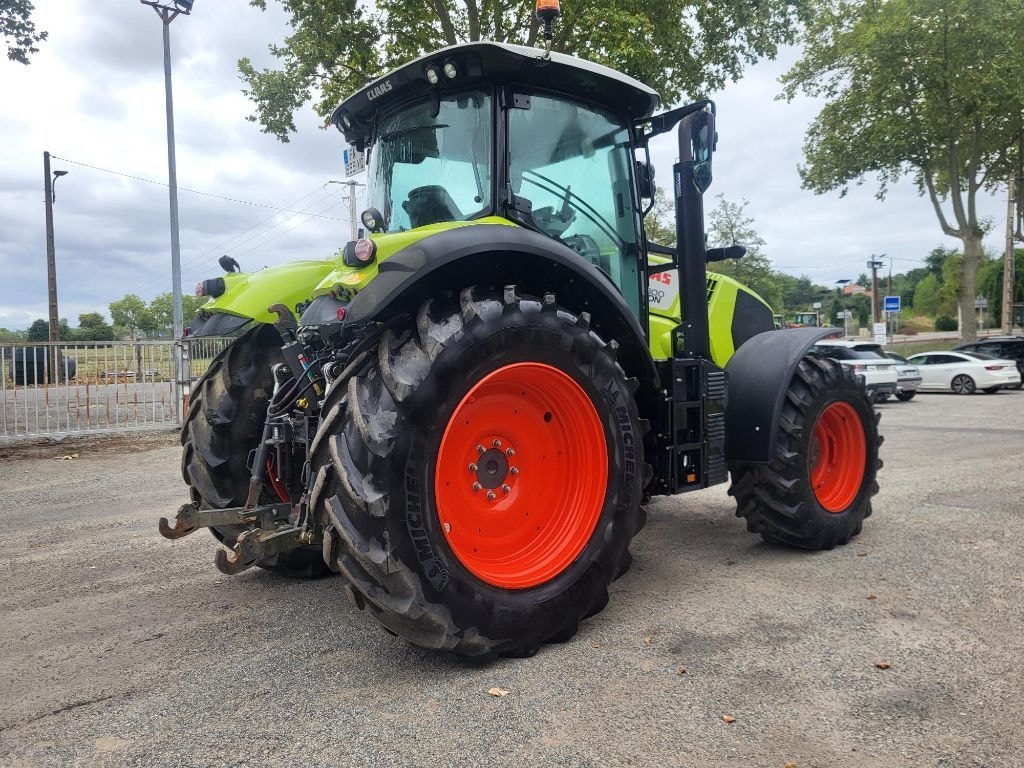 Tracteur CLAAS AXION 800 - photo slide 9
