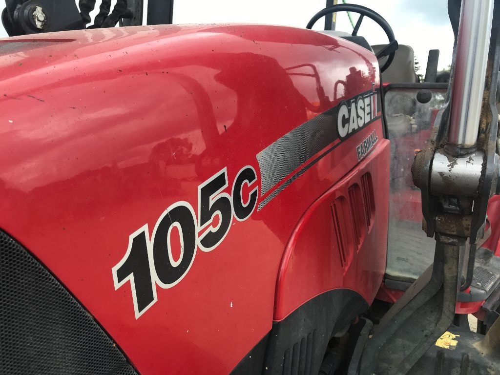 Tracteur chargeur CASE IH FARMALL 105 C  - photo slide 16