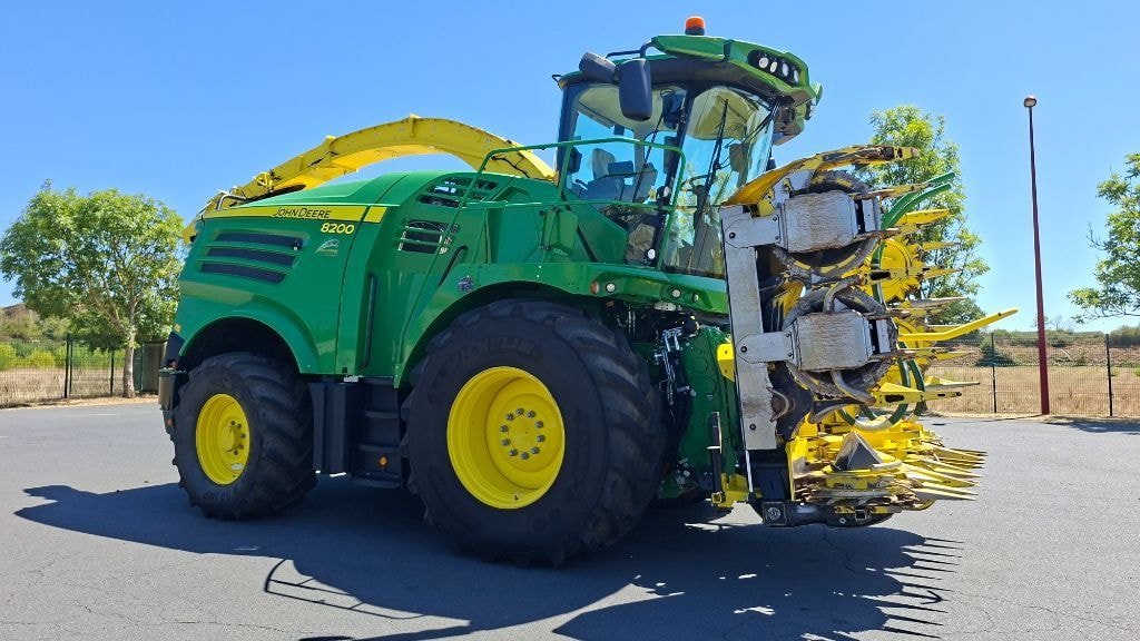 Ensileuse JOHN DEERE 8200 - photo slide 13