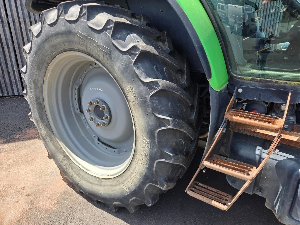 Tracteur chargeur DEUTZ FAHR 6120 TTV - photo slide 6
