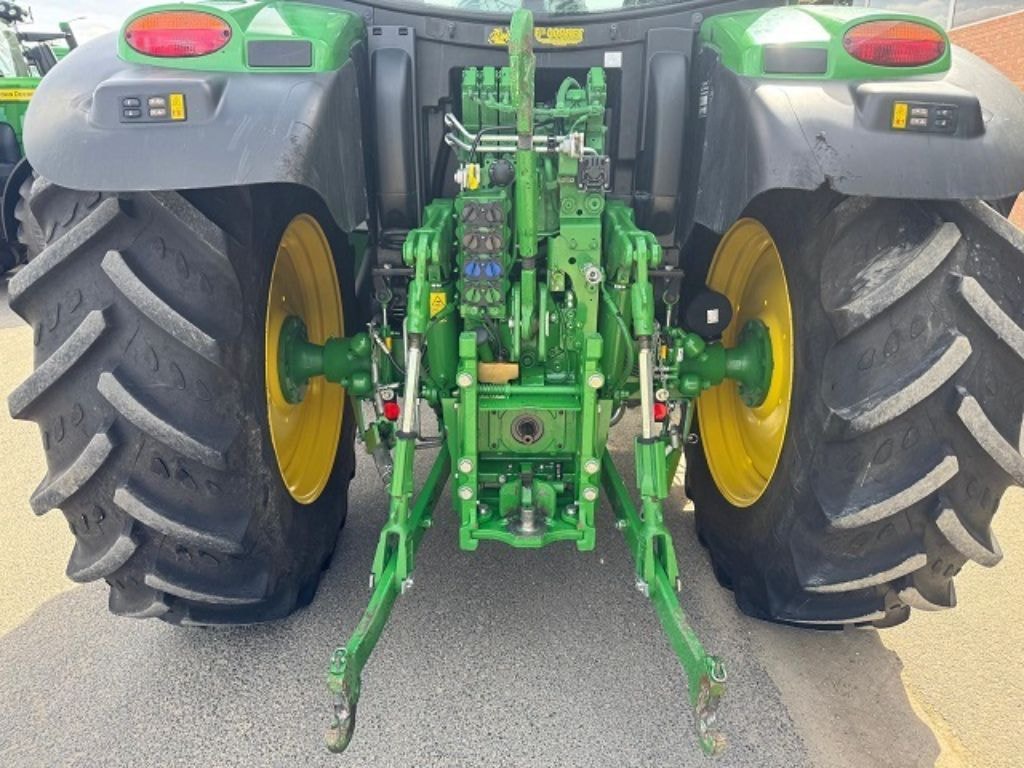 Tracteur JOHN DEERE 6130R - photo slide 7