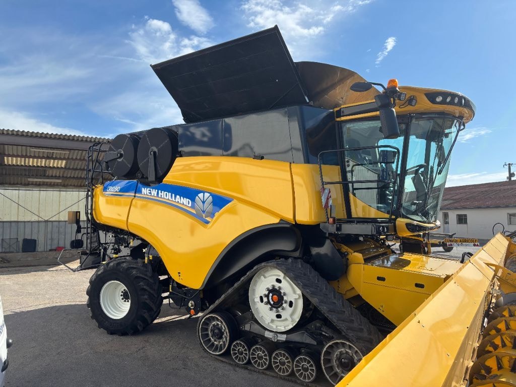 Moissonneuse NEW HOLLAND CR10.90 - photo slide 12