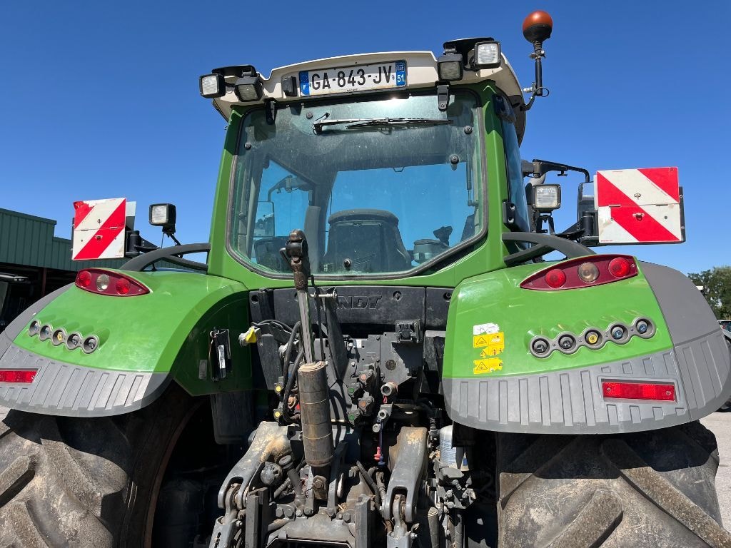 Tracteur FENDT 724 VARIO PROFI + - photo slide 9