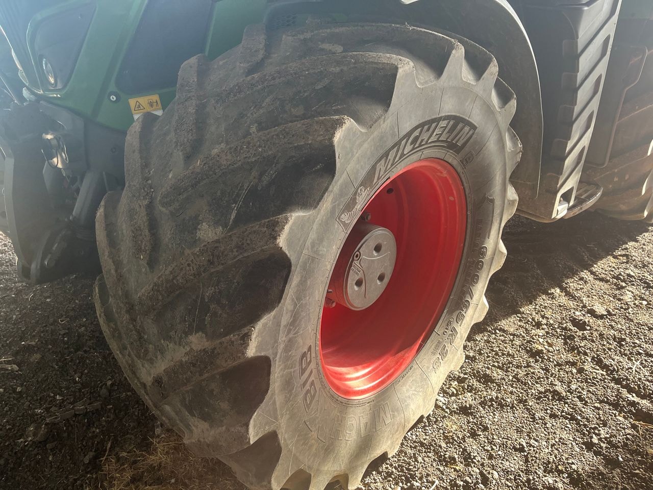 Tracteur FENDT 724 VARIO - photo slide 11