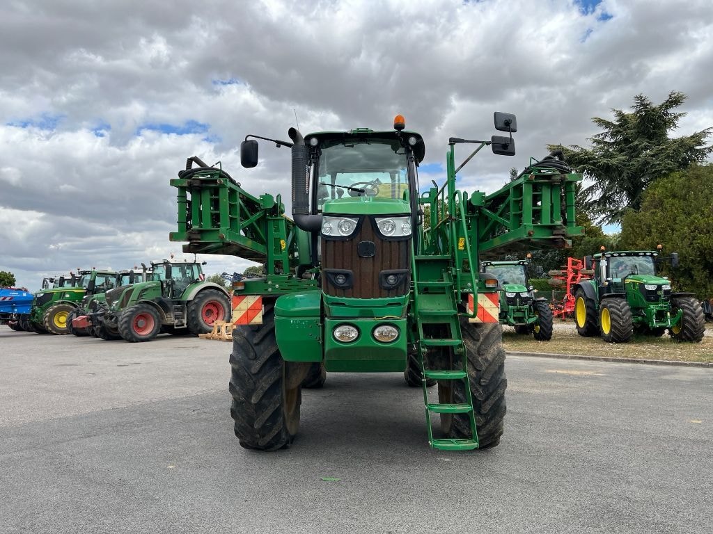 Pulverisateur automoteur JOHN DEERE R4040i - photo slide 3