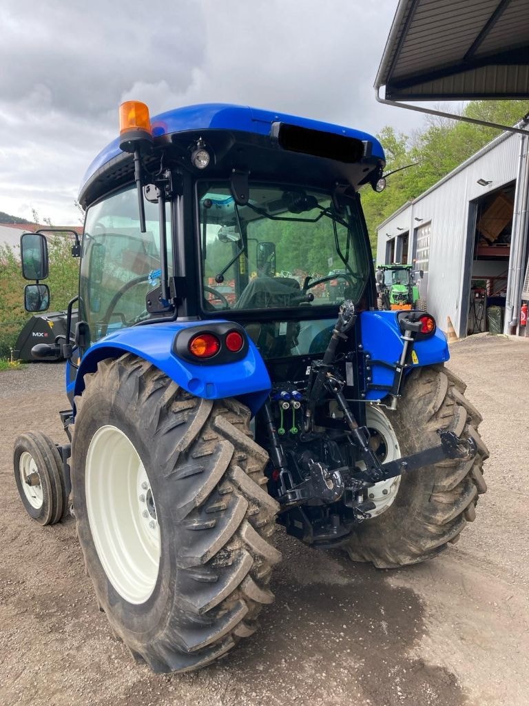 Tracteur NEW HOLLAND T4. 65S - photo slide 3