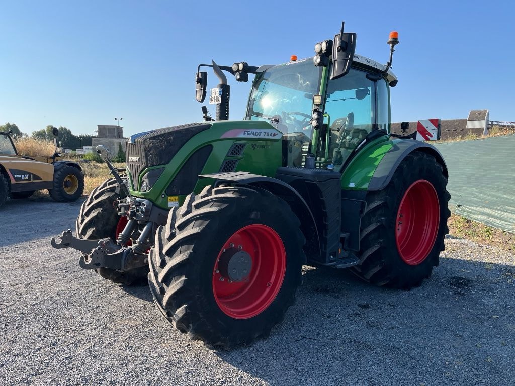 Tracteur FENDT 724 POWER+ S4 - photo slide 1
