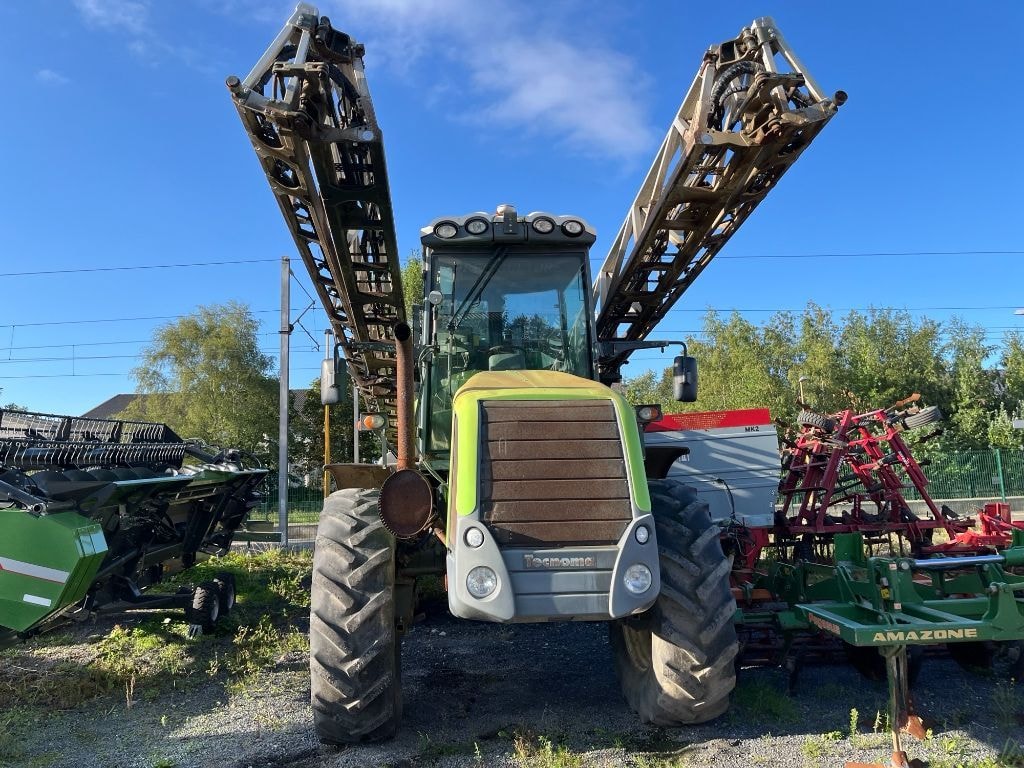 Pulverisateur automoteur TECNOMA LASER 4240 - photo slide 3