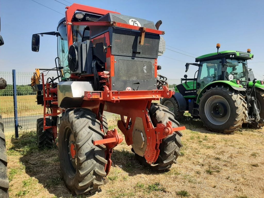 Tracteur enjambeur VERMANDE MR 1135 - photo slide 6