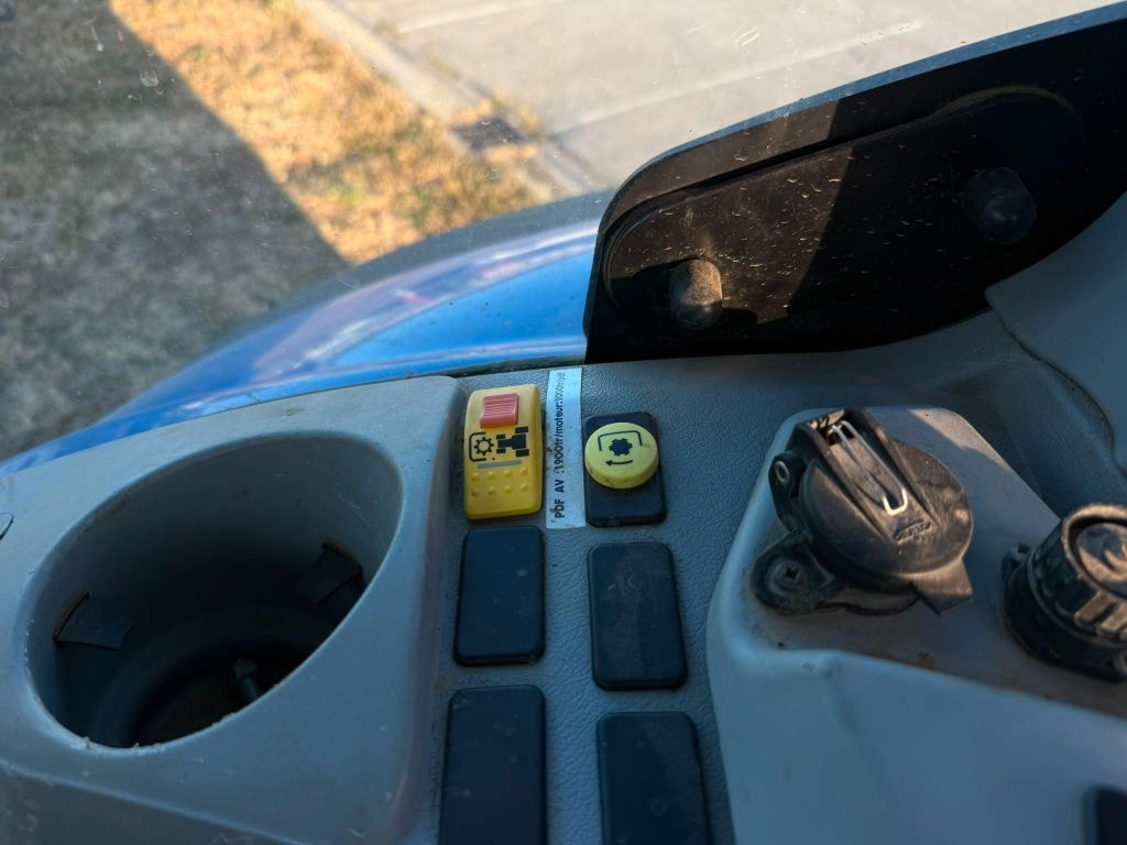 Tracteur NEW HOLLAND T7.315 AC - photo slide 21