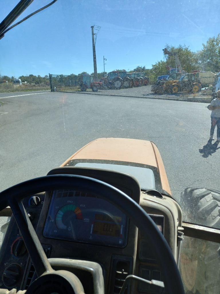 Tracteur RENAULT ARES 610 RZ - photo slide 19