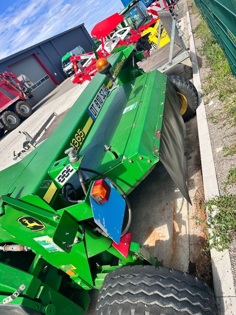 Faucheuse JOHN DEERE 1365 - photo slide 5