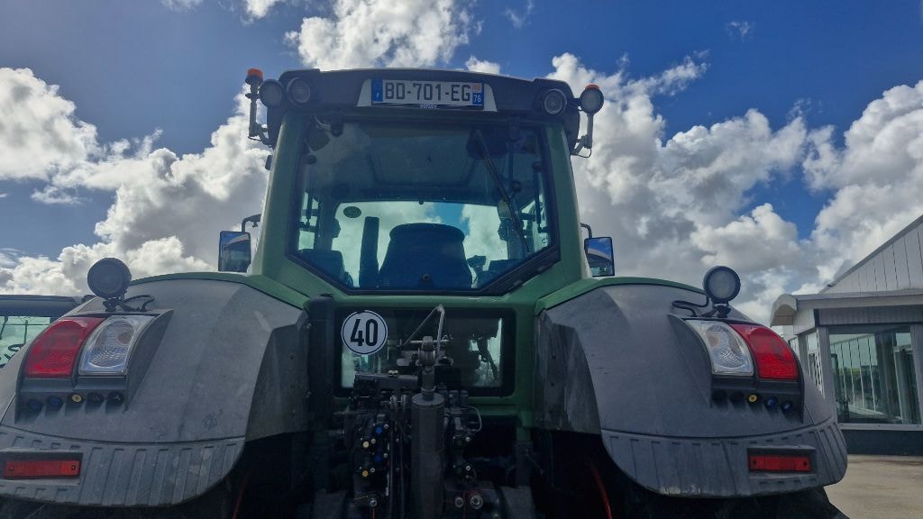 Tracteur FENDT 824 VARIO PROFI SCR - photo slide 6
