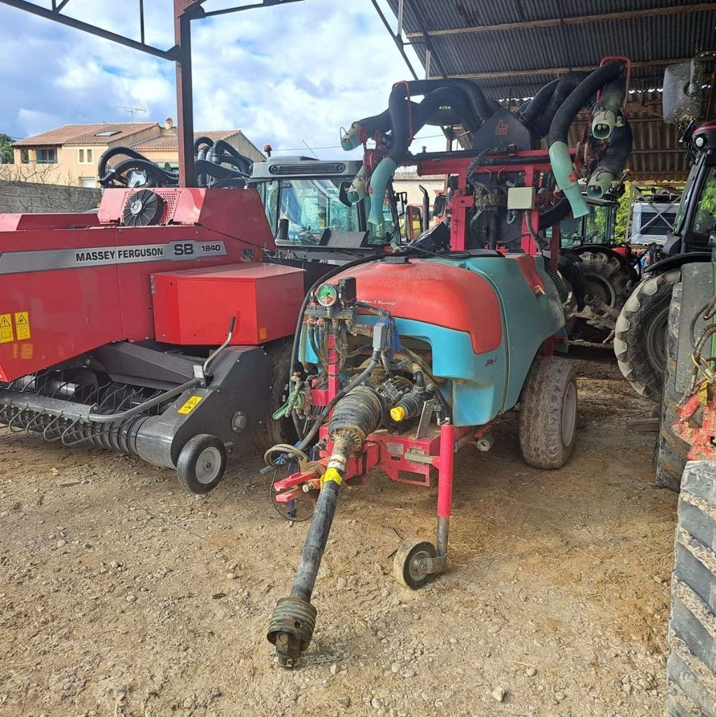 Pulverisateur vigne HERVE & MAURICIO M10 1000L - photo slide 2
