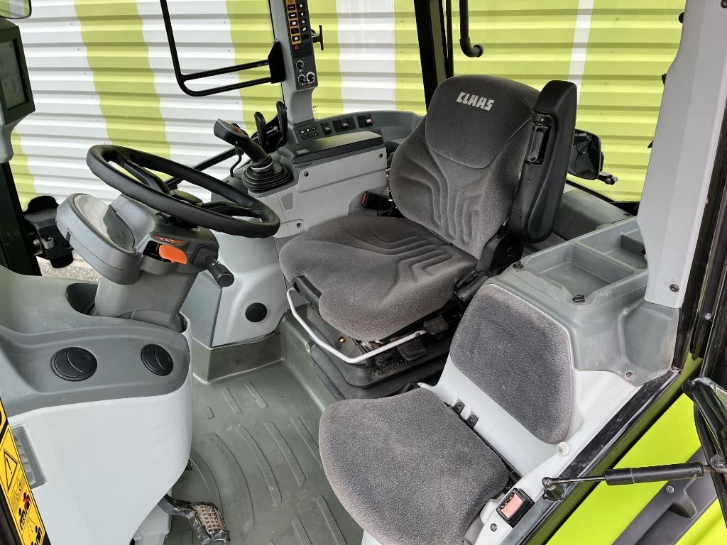 Tracteur CLAAS ARION 430 HEXASHIFT - photo slide 9