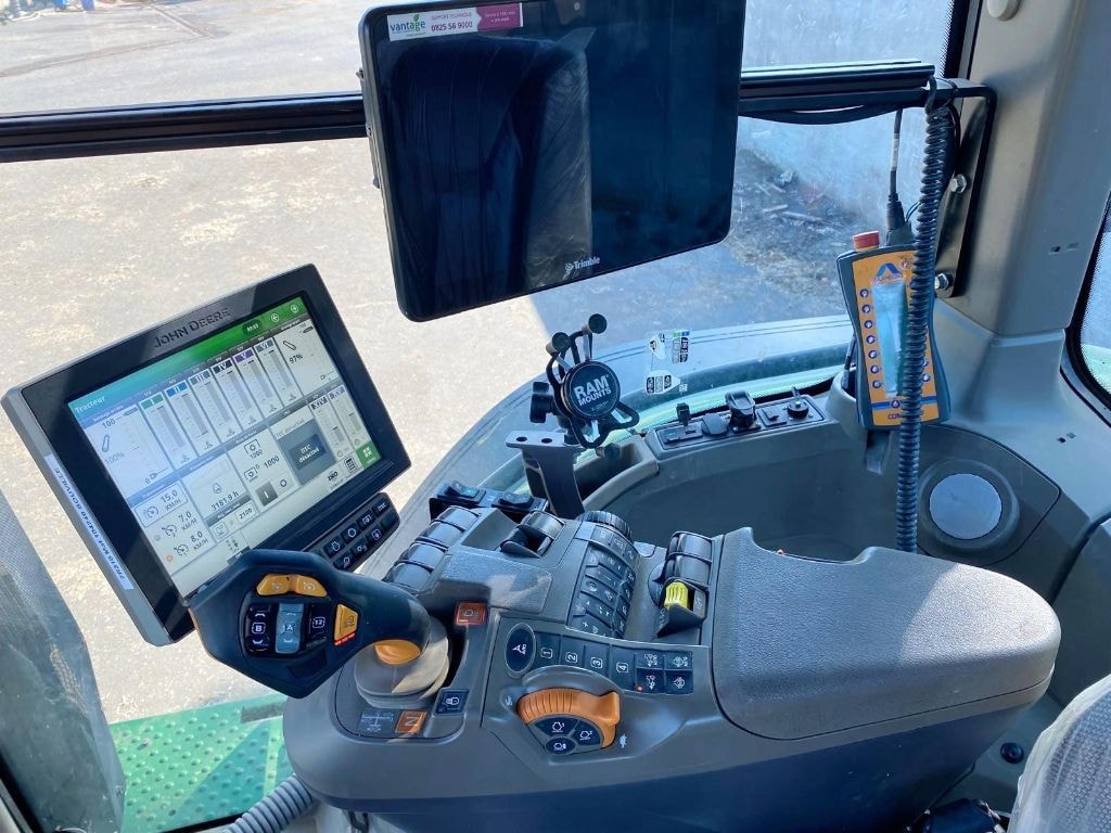 Tracteur JOHN DEERE 7R 310 - photo slide 10