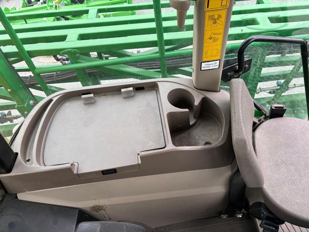 Pulverisateur automoteur JOHN DEERE 4040i - photo slide 45