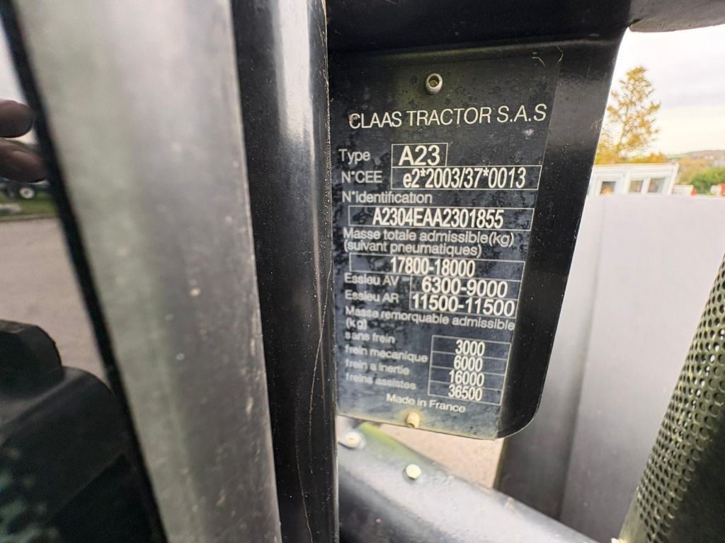 Tracteur CLAAS AXION 920 - photo slide 9