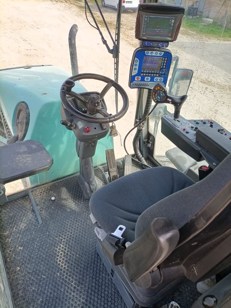 Pulverisateur automoteur BERTHOUD Raptor 4200 - photo slide 8