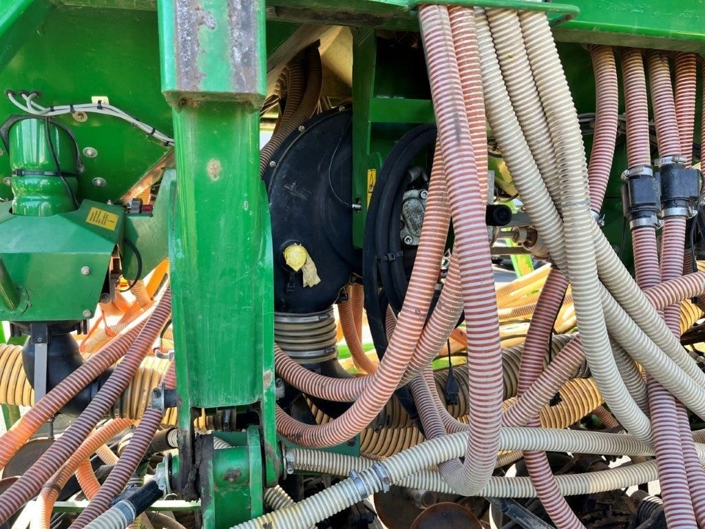 Semoir simplifié JOHN DEERE 750A - photo slide 20