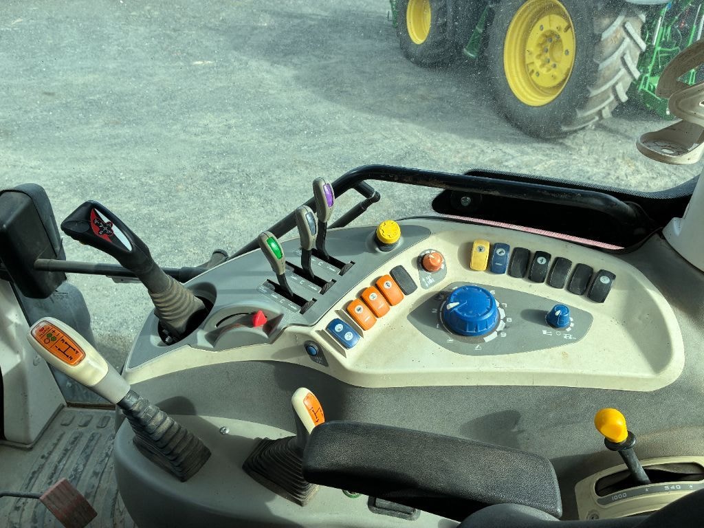 Tracteur chargeur MC CORMICK X6.420 - photo slide 10