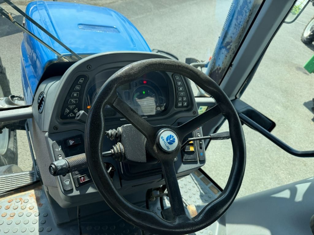 Tracteur NEW HOLLAND TVT170 - photo slide 13