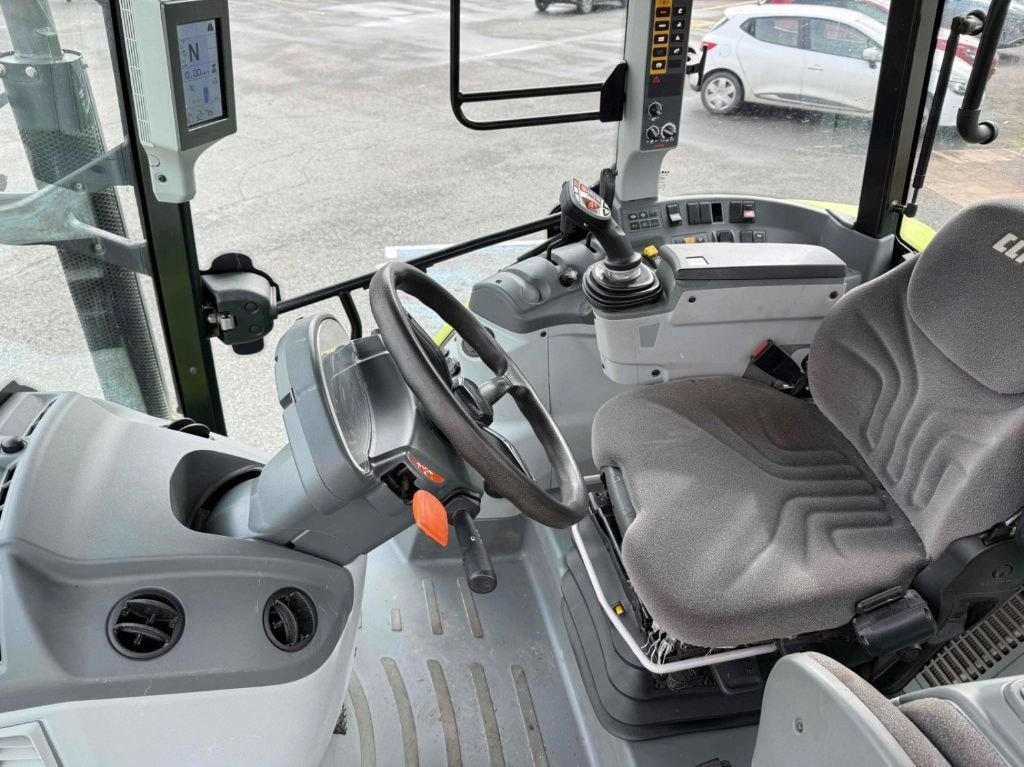 Tracteur CLAAS ARION 450 - STAGE V T - photo slide 15