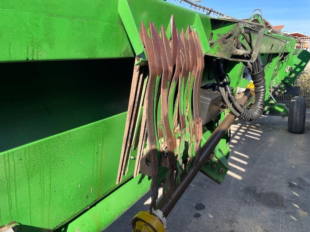 Moissonneuse JOHN DEERE T560i - photo slide 6