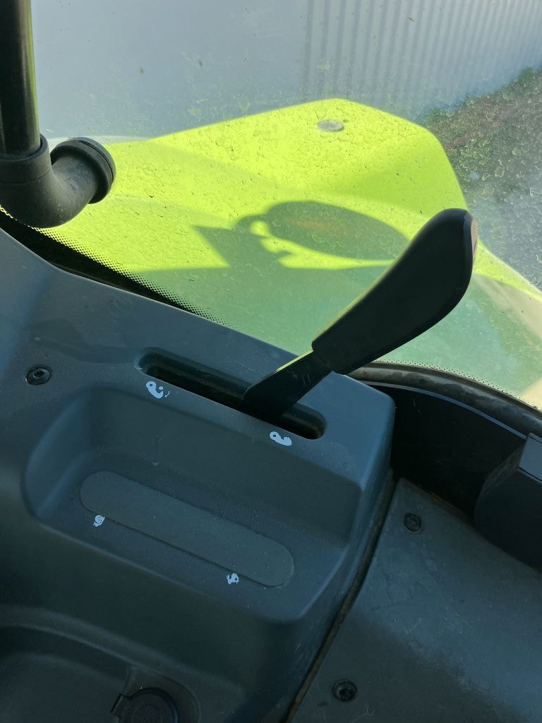 Tracteur CLAAS ARION 610 CIS - photo slide 12