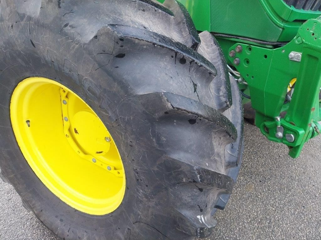 Tracteur JOHN DEERE 6R215 - photo slide 10